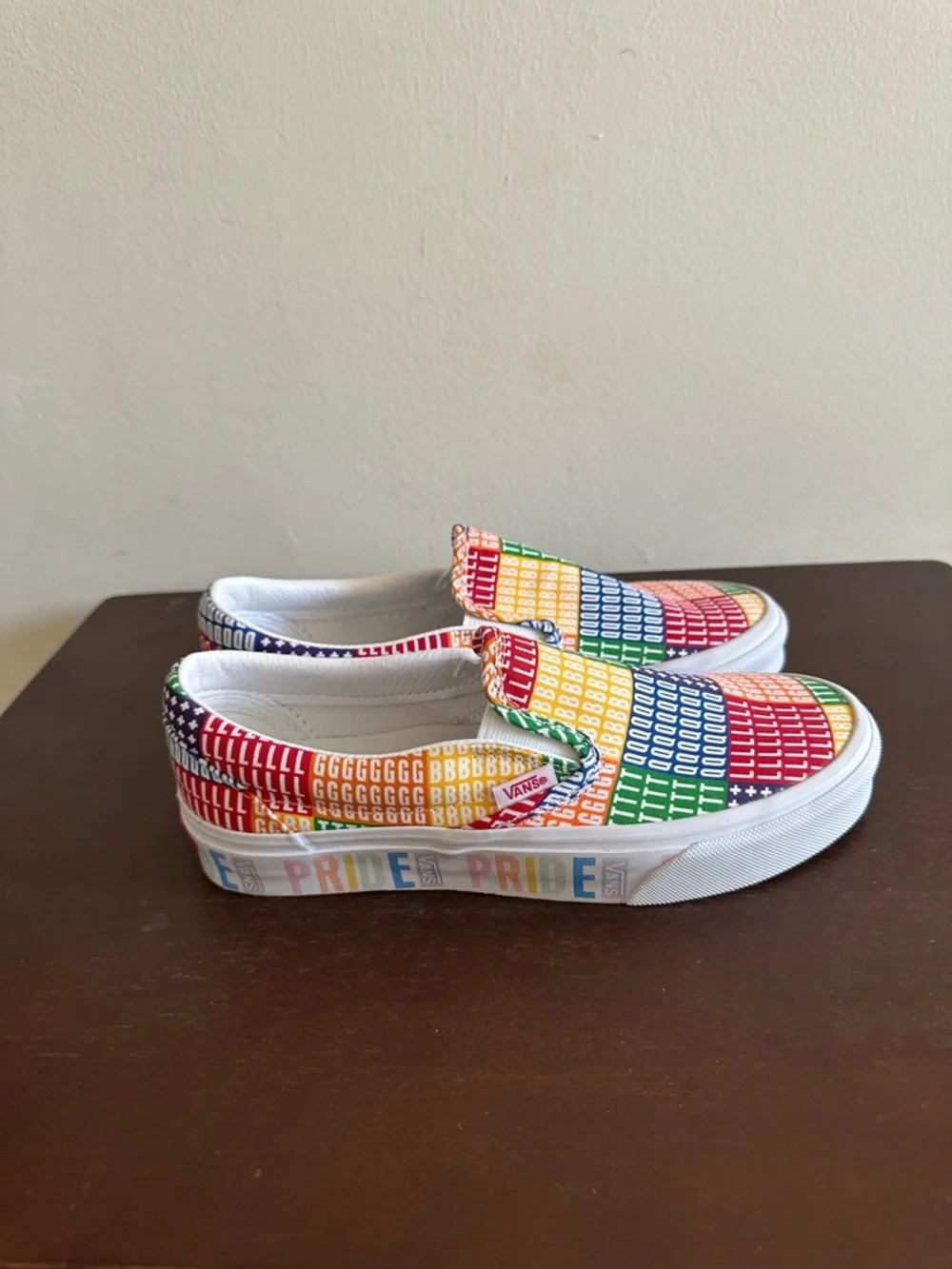 Vans Unisex Low-Top Pride Sneakers Skate Shoe Slip On 6.5W 5M - Picture 3 of 10